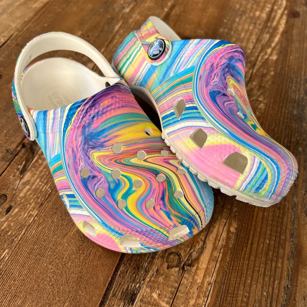Classic Swirl Kid’s Crocs - Size 11.